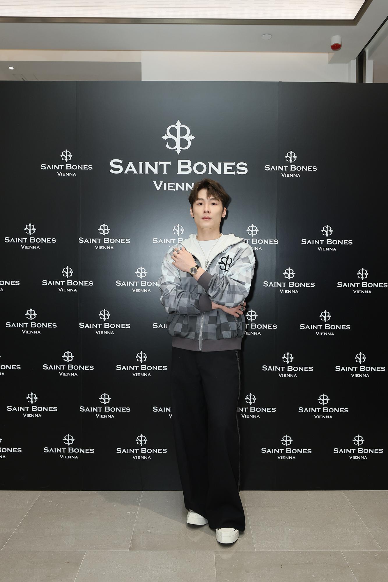 湯君耀正籌備第二首歌。