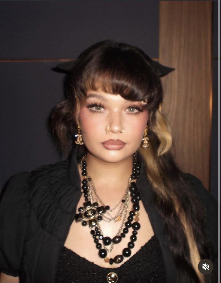 Lola Young宣布取消餘下的演出計畫,專心養好身心。