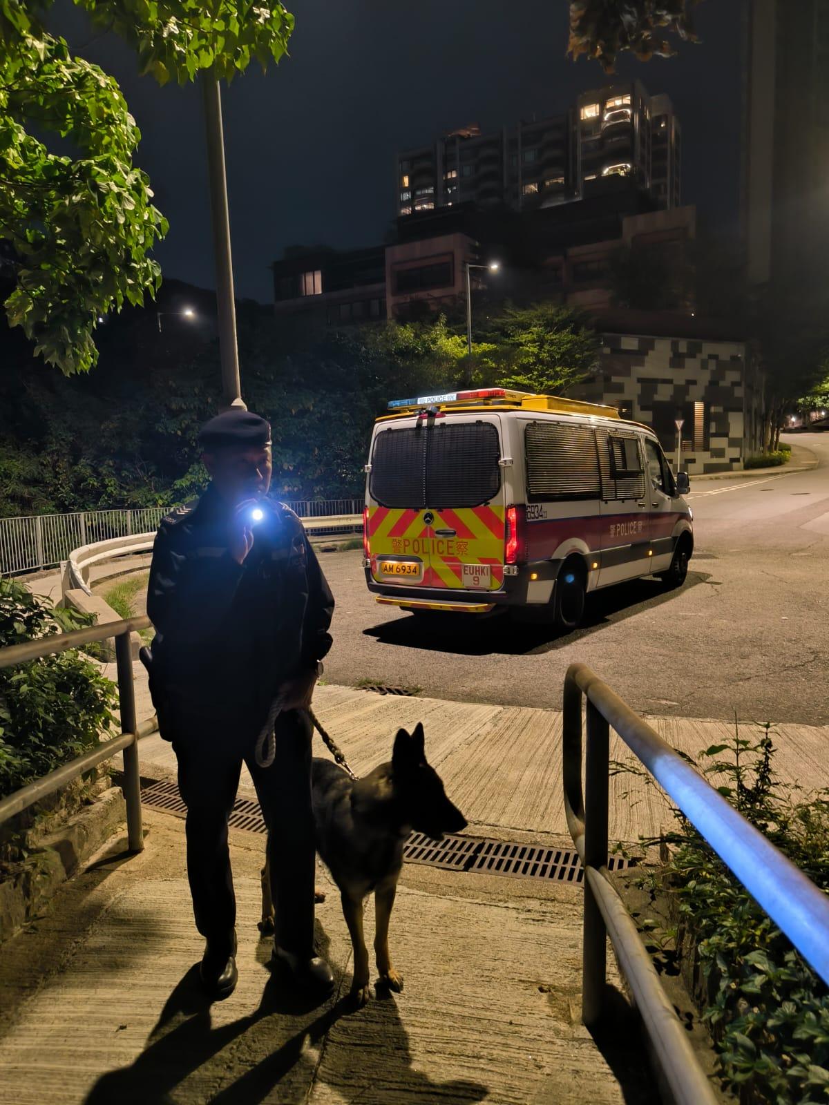 重陽節假期半山南區反爆竊,警聯同飛行服務隊海陸空高調巡邏。(警方圖片)