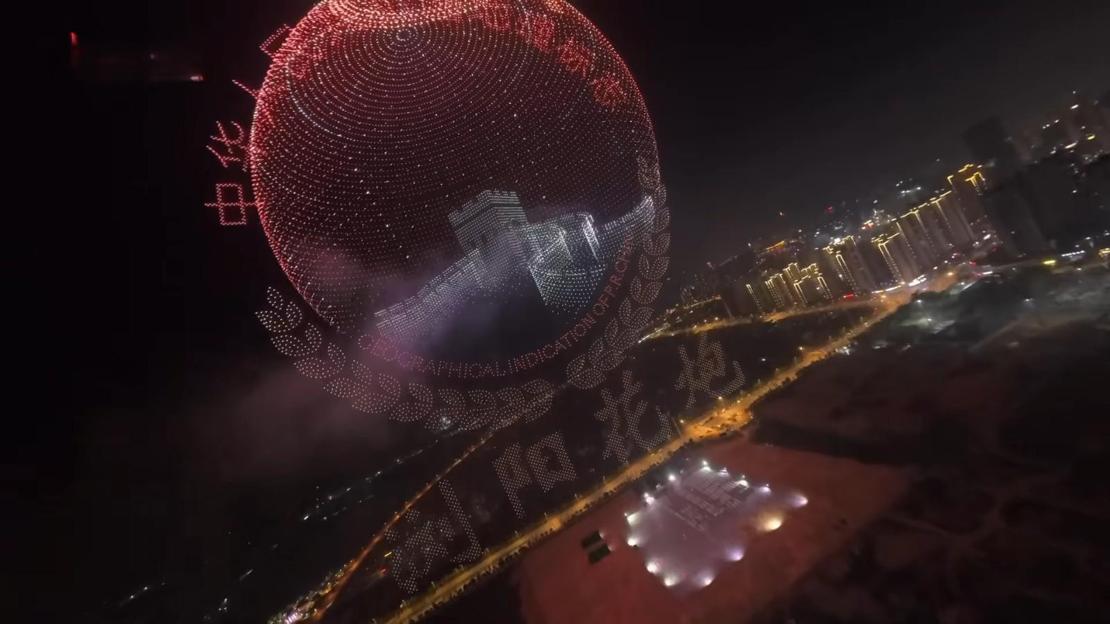 演出畫面在網上蔚為流傳。