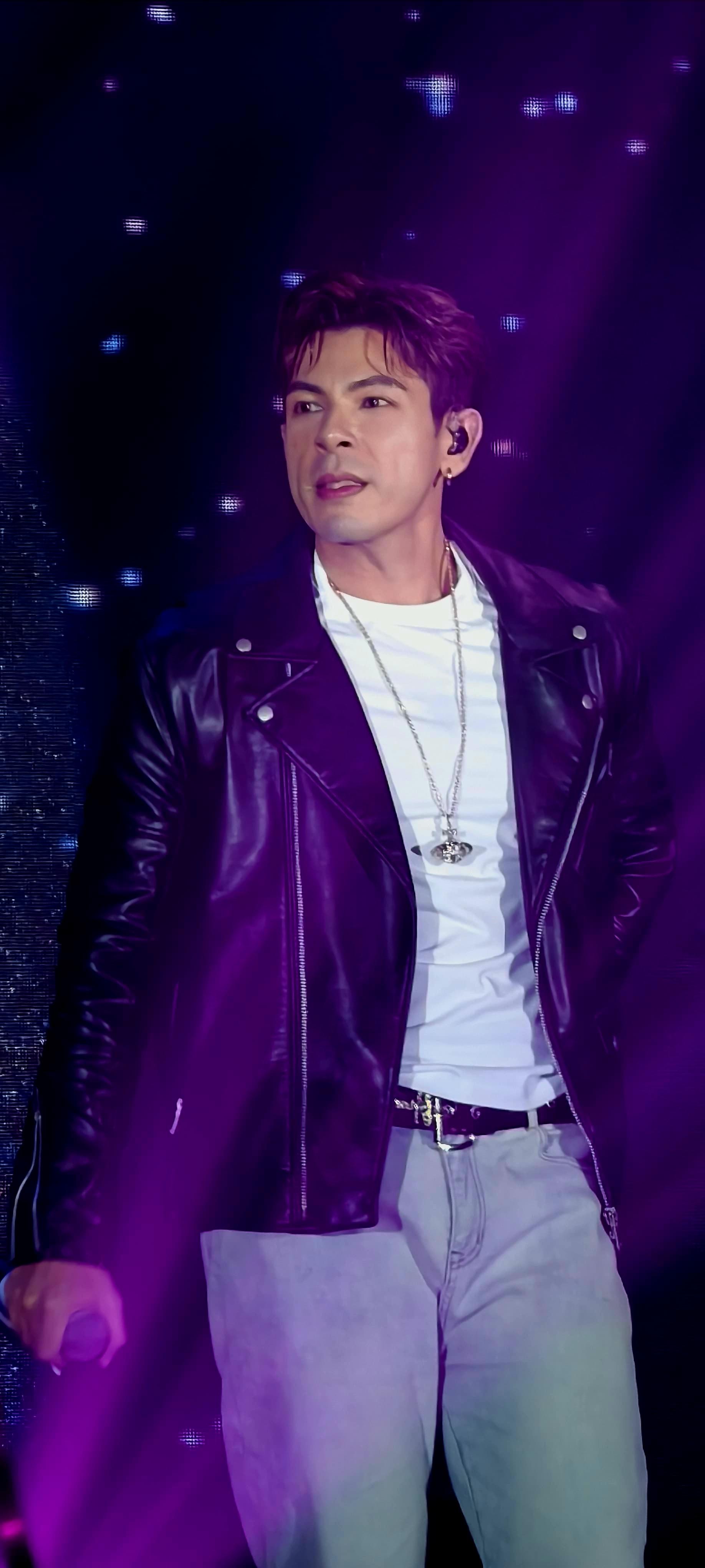 獻唱《Oh Yeah!》時,German特別配合舞蹈。