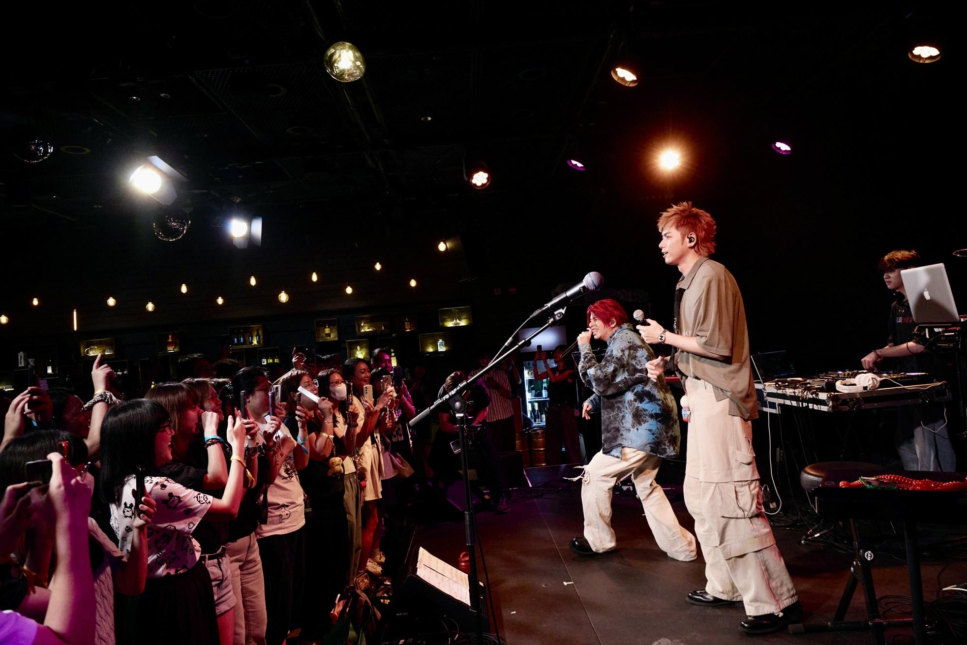 193與Delta T合唱《東涌日和》、《再次Puppy Love》和《I Just Wanna Dance》。