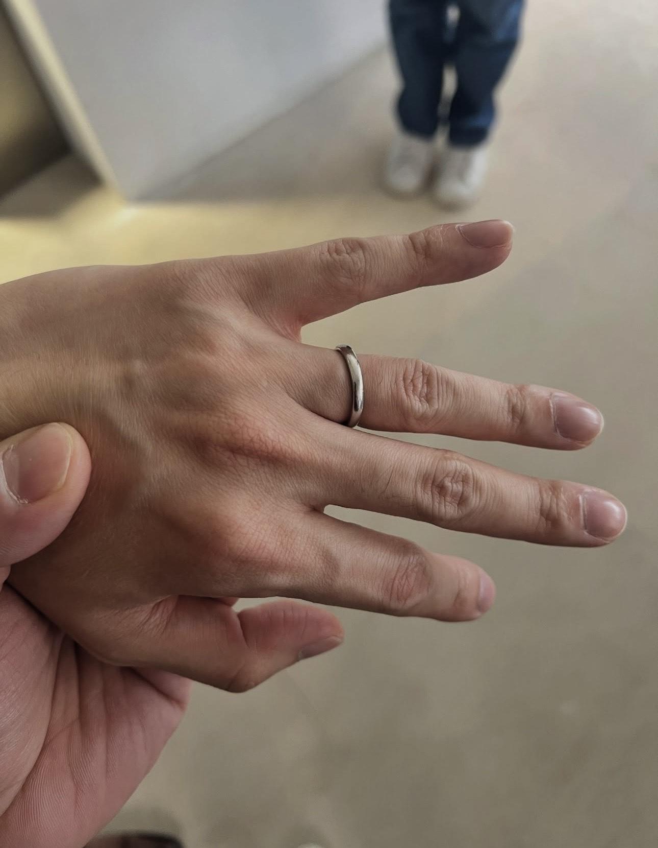 林盛斌(Bob) 大爆有靚仔醫生被老婆叮囑,要戴婚戒才可見他 。