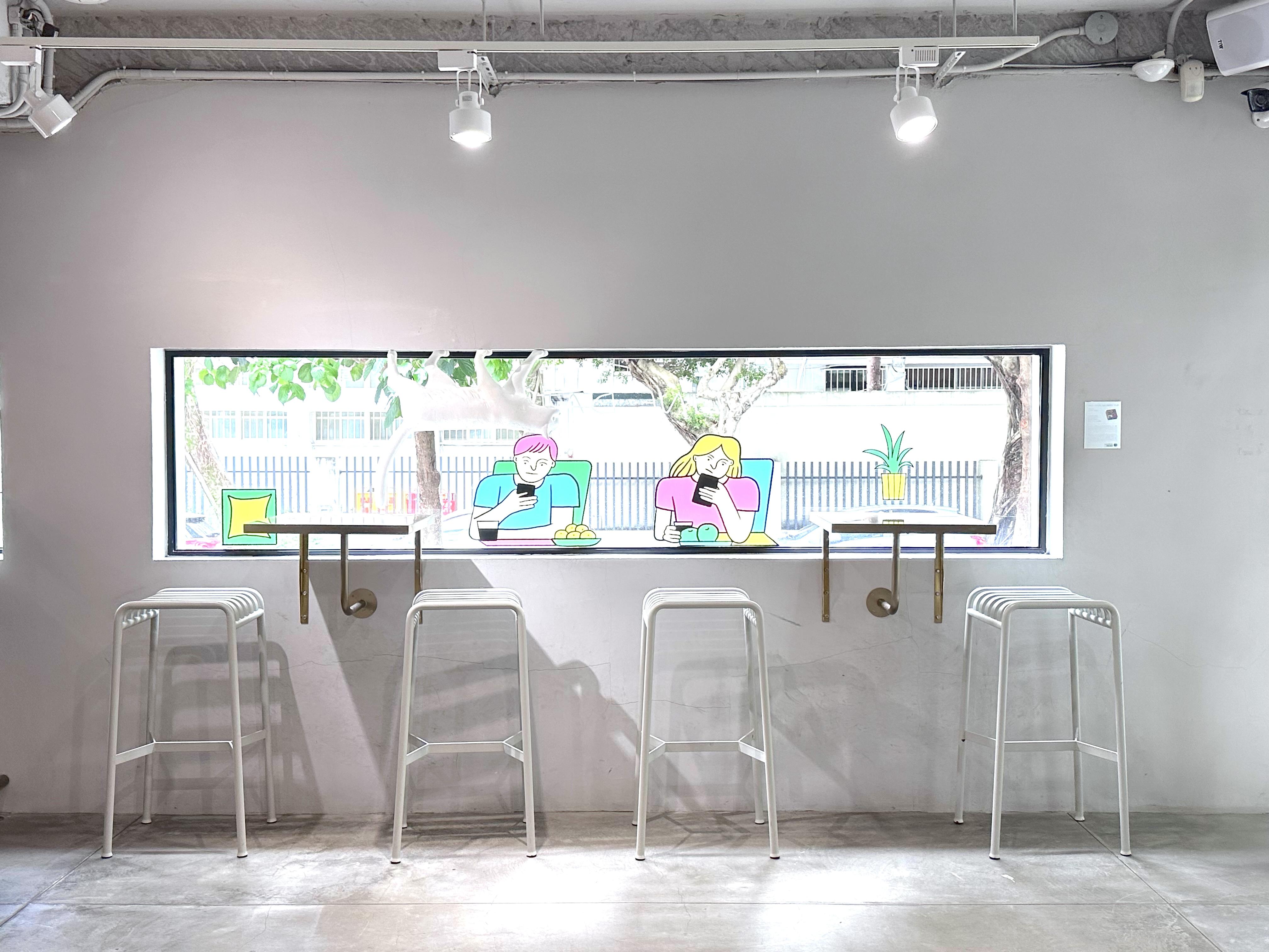 打卡位多,最喜歡窗邊一排座位,可以眺望富錦街的綠意。