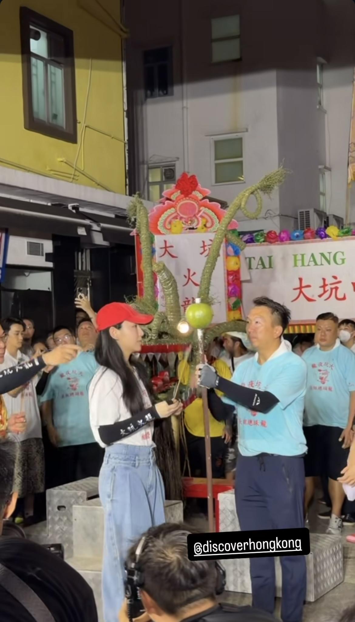 炎明熹有份主持拜神及開光儀式。(網上影片截圖)