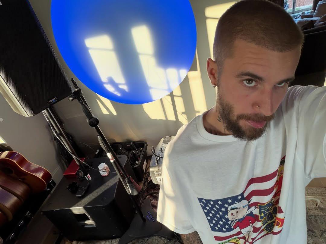 Justin Bieber上月推出專輯《SWAG II》,可惜外界迴響不大。