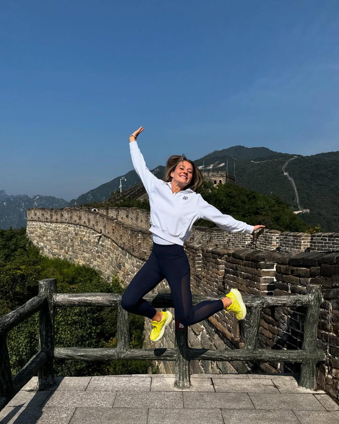 烏克蘭網球手高絲杜克(Marta Kostyuk)曾到中國萬里長城打卡。