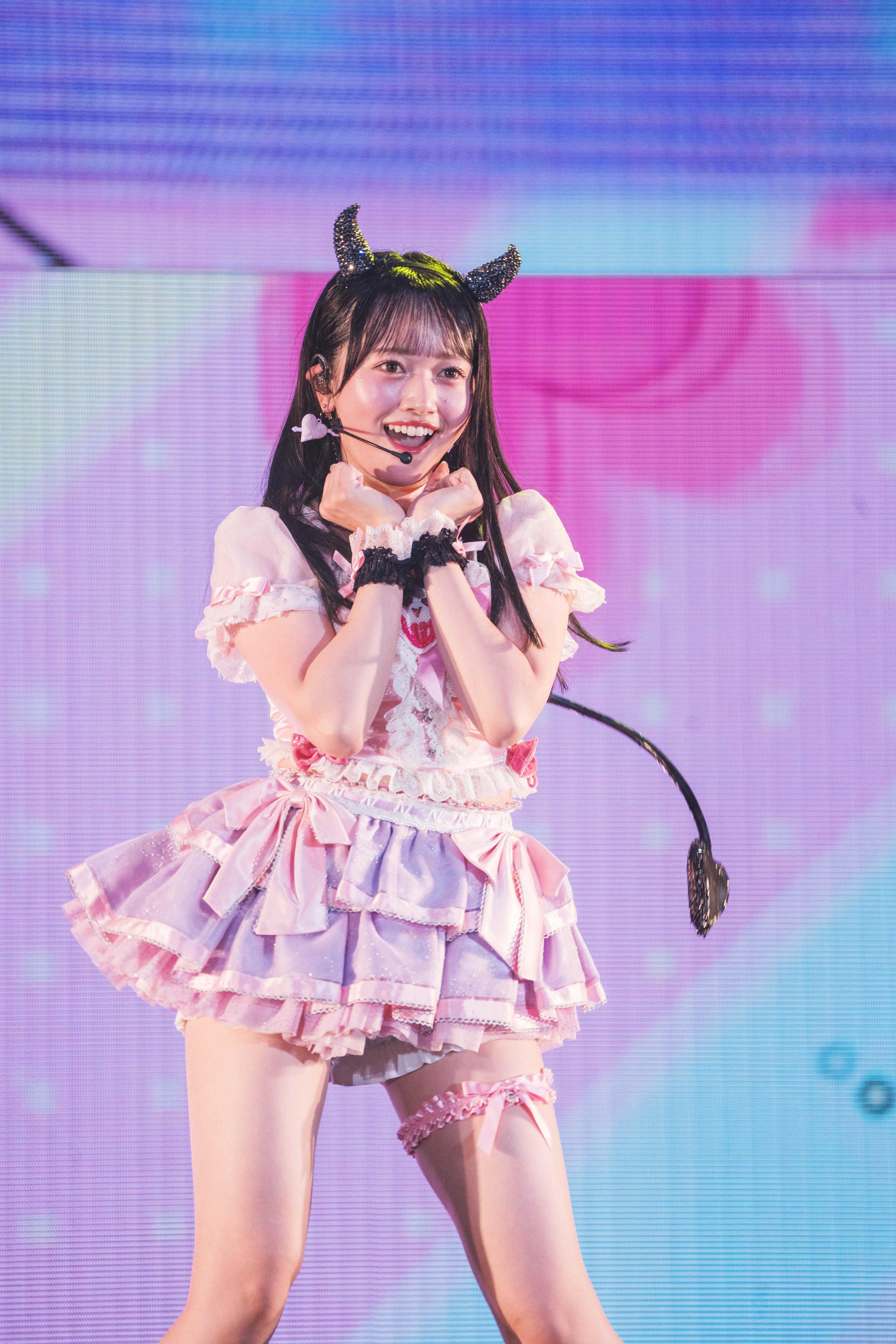 AKB48香港演唱會吸引4千名粉絲支持,現場氣氛熱烈。