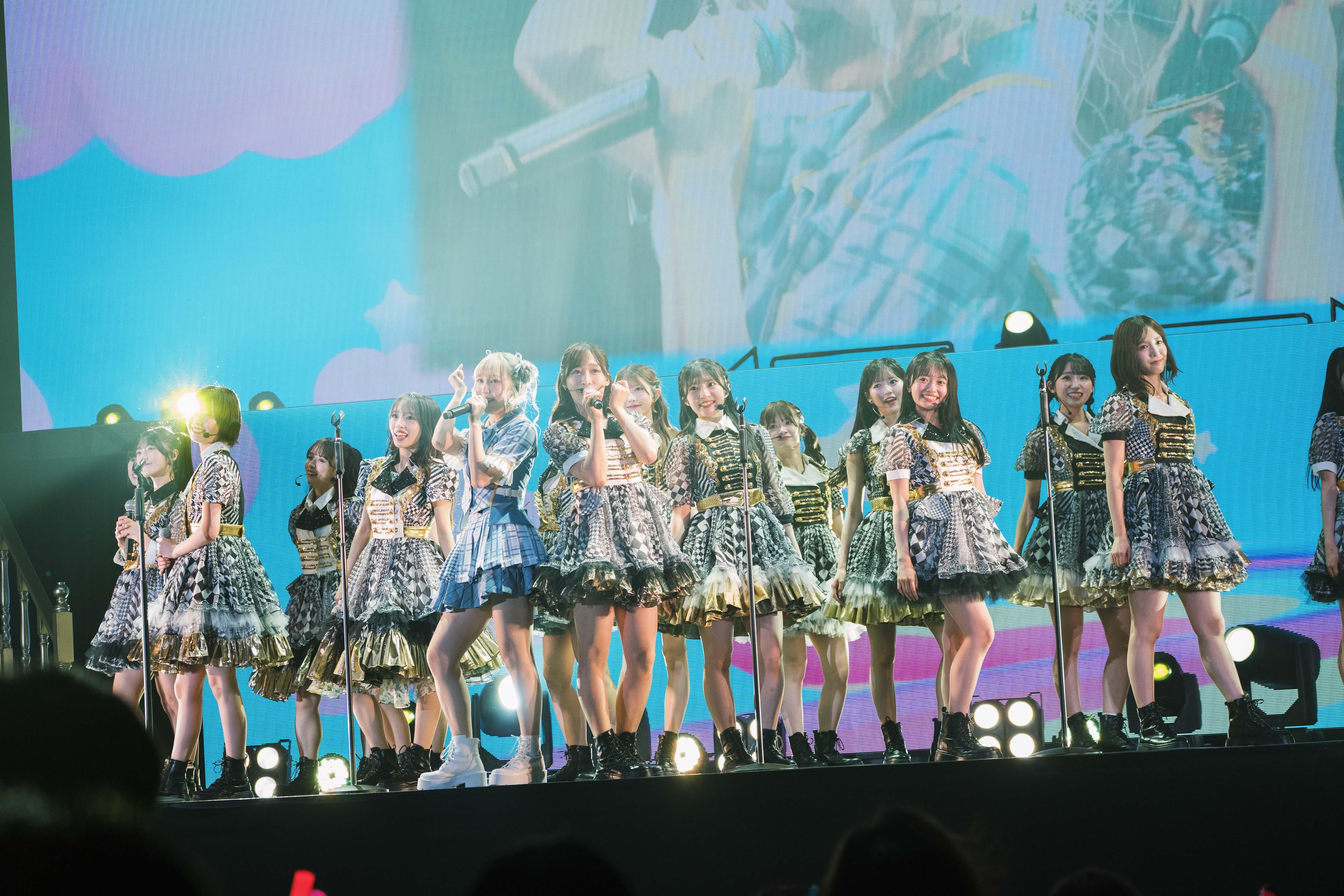 AKB48香港演唱會吸引4千名粉絲支持,現場氣氛熱烈。