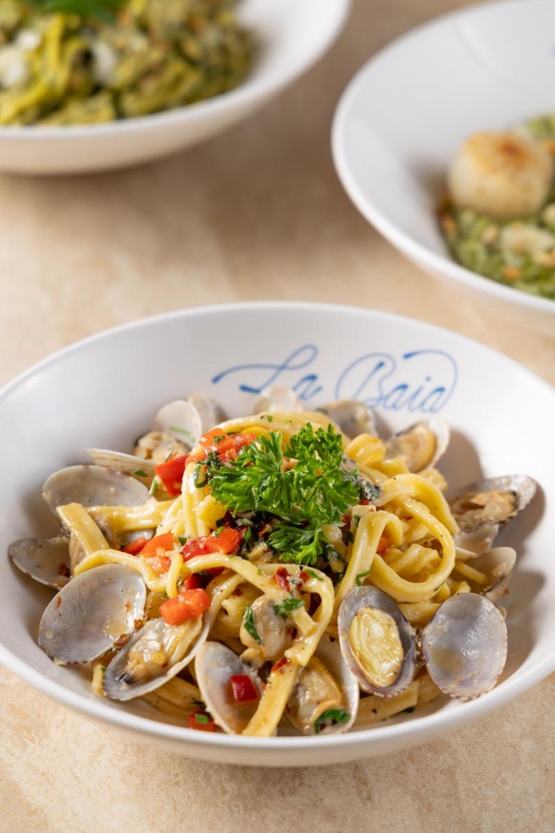 逢星期一至五午巿兩道菜套餐每位$128起。