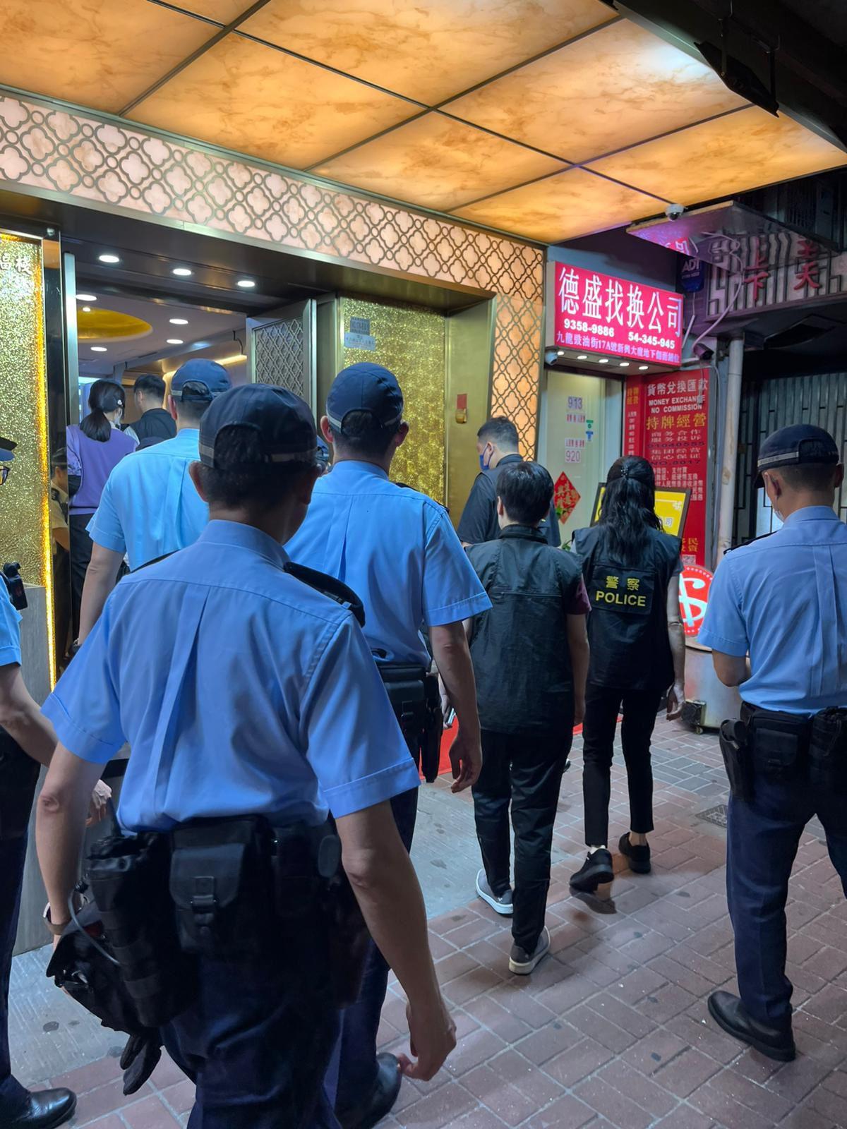 警旺角反罪惡搜多個處所,搗釣魚機賭檔拘3人。(警方圖片)