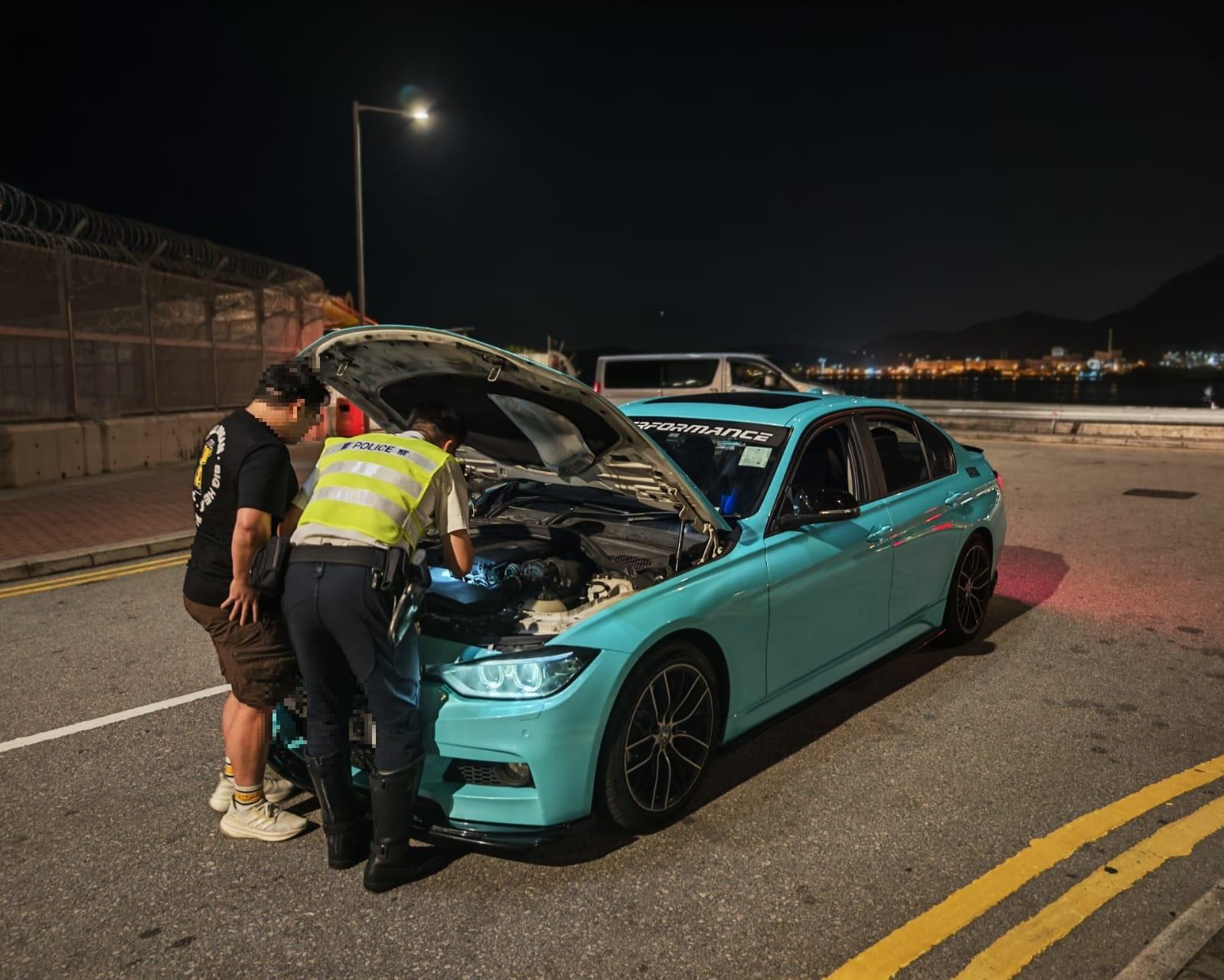 警一連兩日打擊毒駕酒駕飛車,拘14男女拖12輛改裝車。(警方圖片)