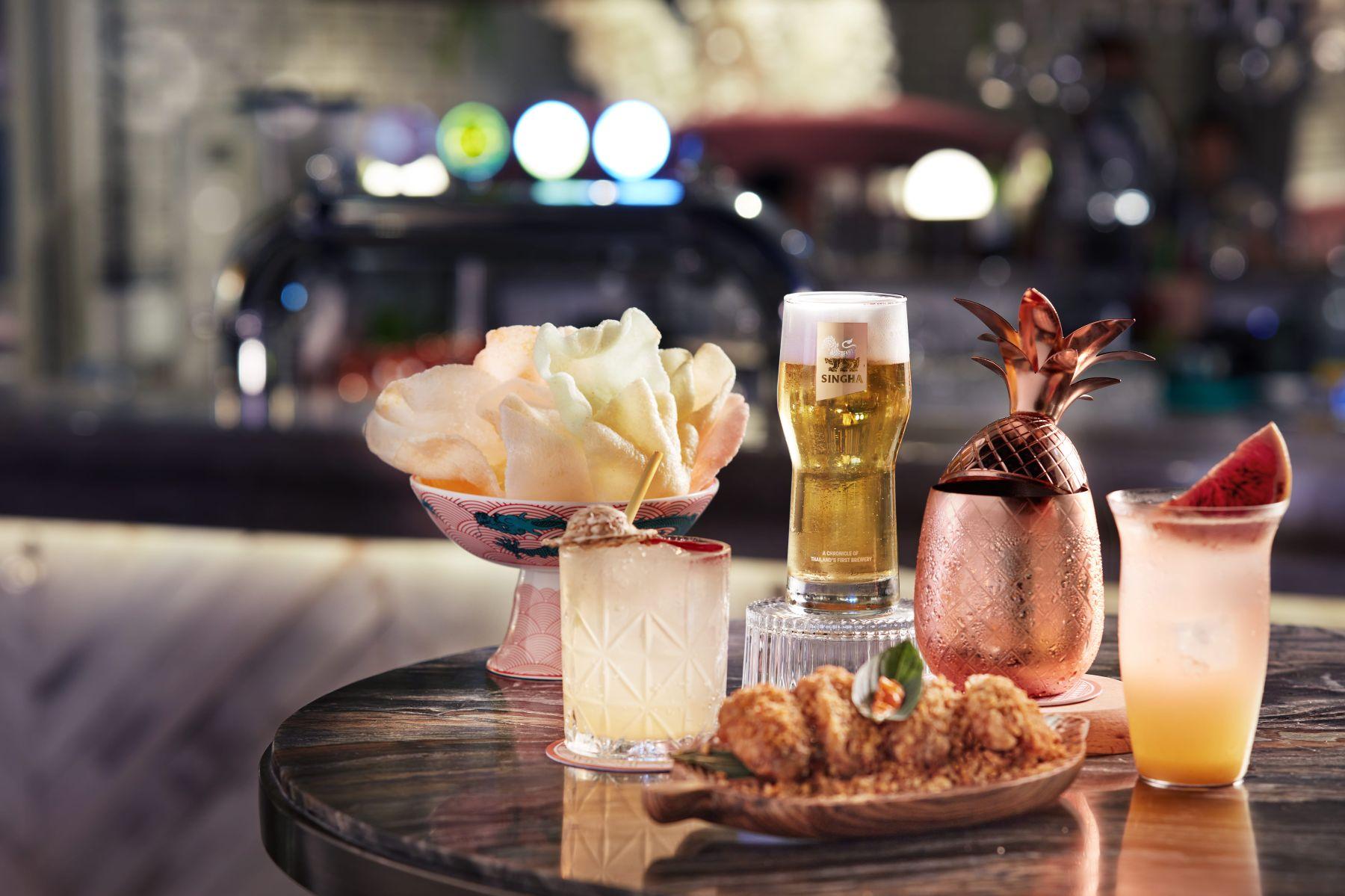 泰式餐廳Mue Mue星期一至三$10優惠價品嘗特色雞尾酒 Bee's Knee's。