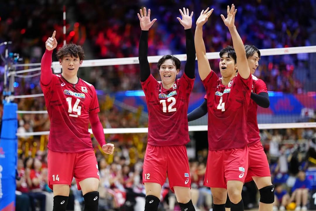 日本排球代表高橋藍曾外流意大利聯賽,現在效力三得利太陽鳥。