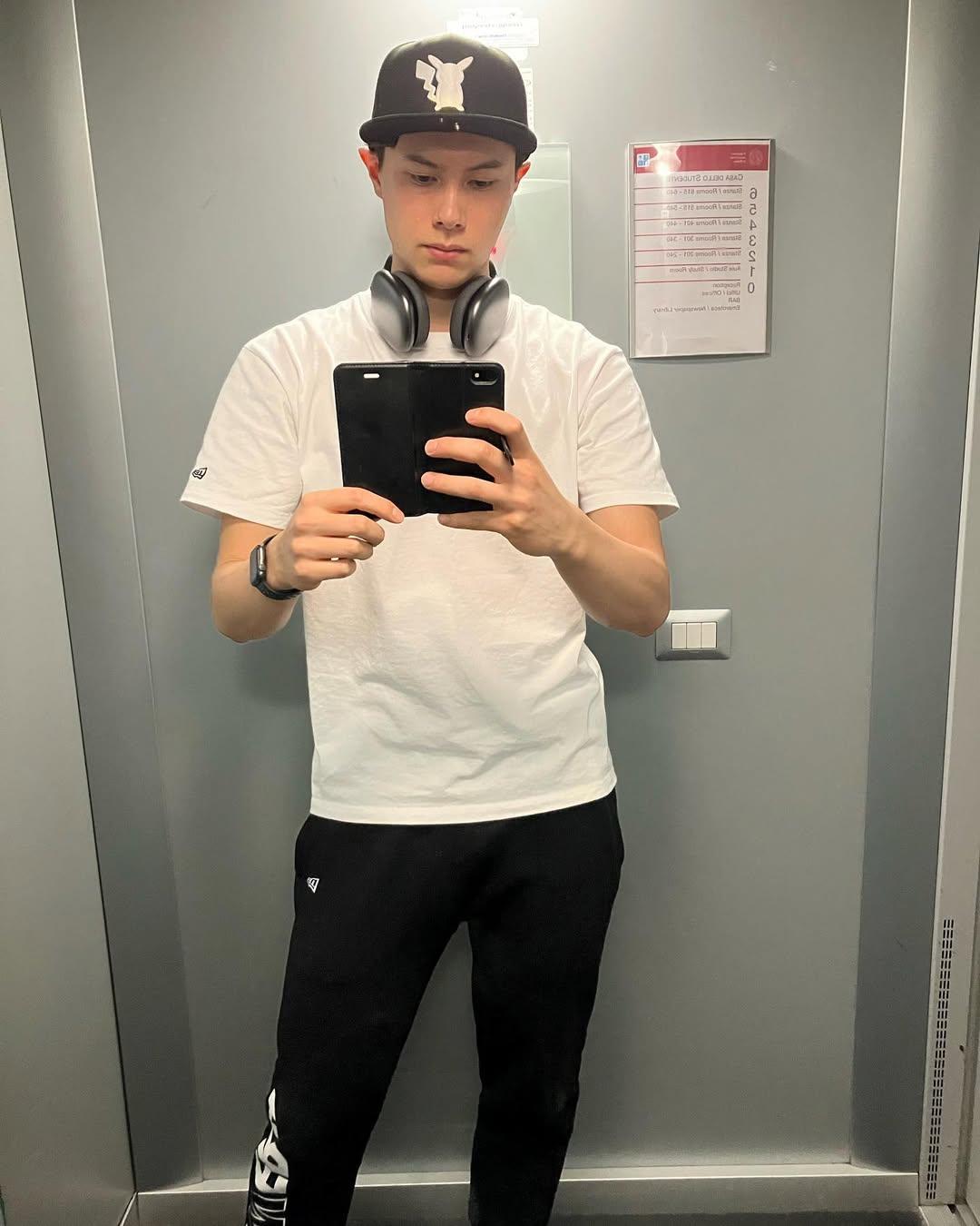 日本排球代表高橋藍有四分之一美國血統。