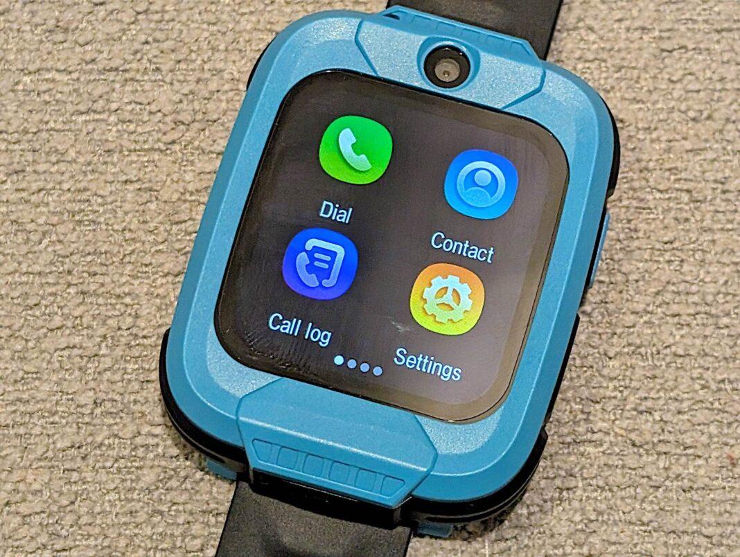 TecAnswer S1H 兒童智能手錶在首頁向右劃可以看到撥號、聯絡人等選項,除了上圖的英文外,也支援繁體中文。