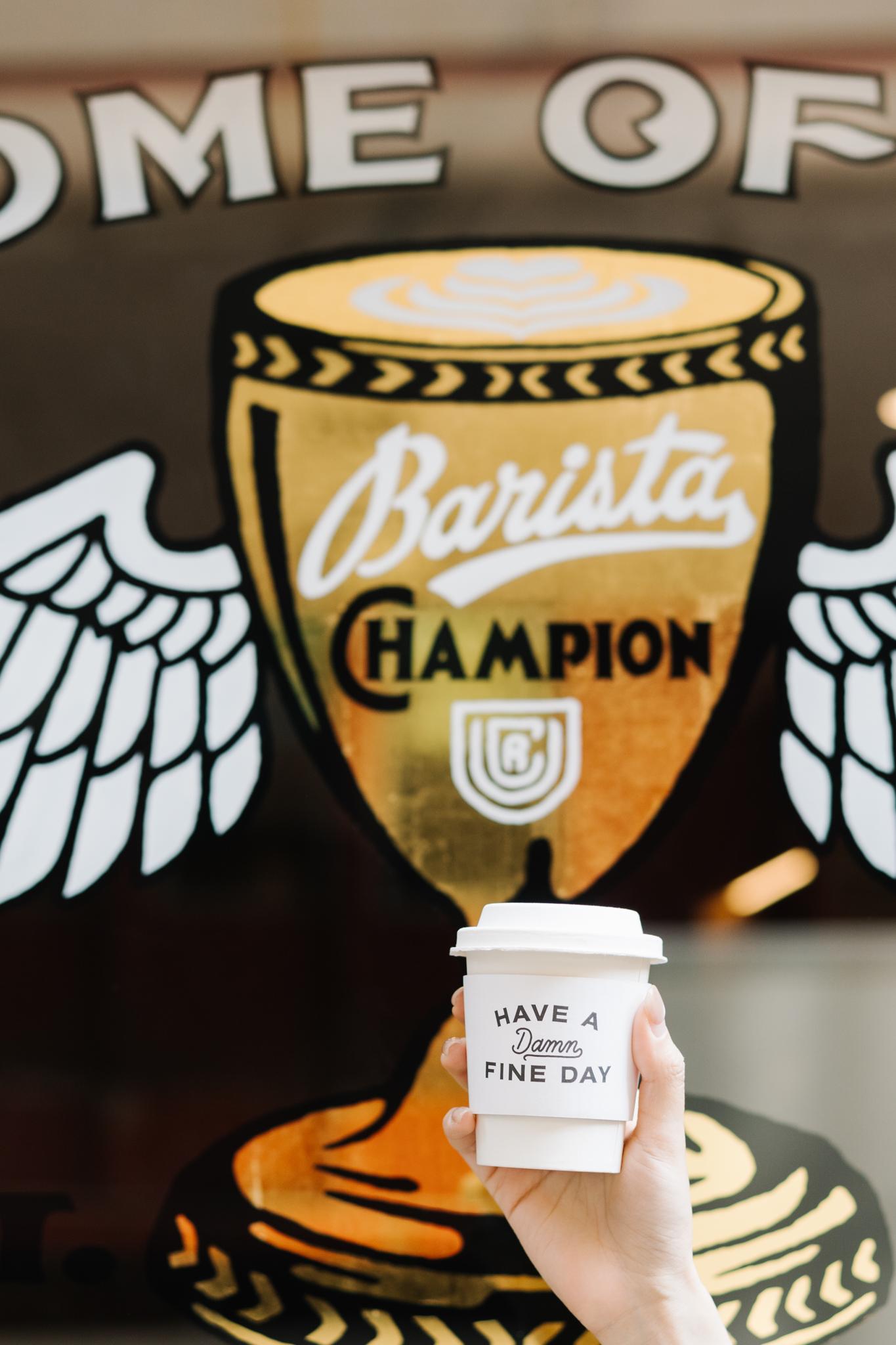 人氣咖啡店 Urban Coffee Roaster聯乘本地品牌「丹丘蒸留所」推出 Ink Tonic。