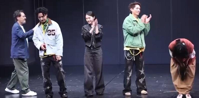 蔡瀚億BabyJohn哽咽感謝太太Donut支持,Donut亦禁不住落淚。