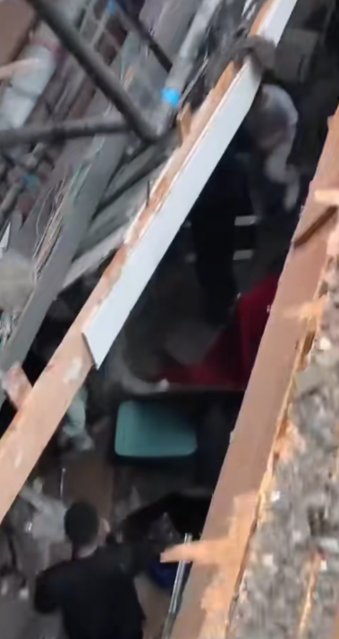 江蘇酒店屋頂傾塌,事發時有4戶人家正在舉行婚禮。(網上圖片)