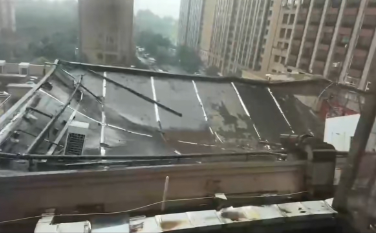 江蘇酒店屋頂傾塌,事發時有4戶人家正在舉行婚禮。(網上圖片)