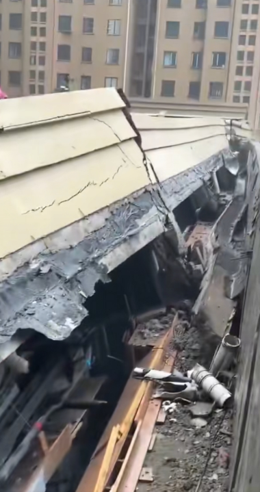 江蘇酒店屋頂傾塌,事發時有4戶人家正在舉行婚禮。(網上圖片)