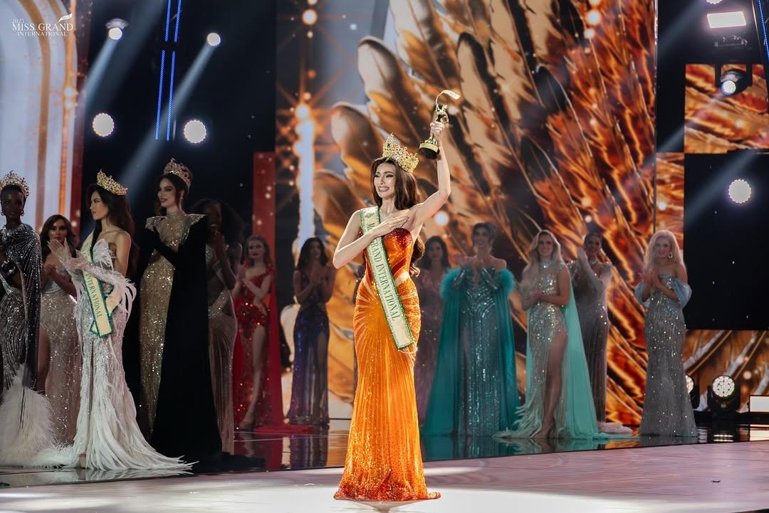 萬國小姐2025|菲律賓佳麗Emma Mary Tiglao成為冠軍。