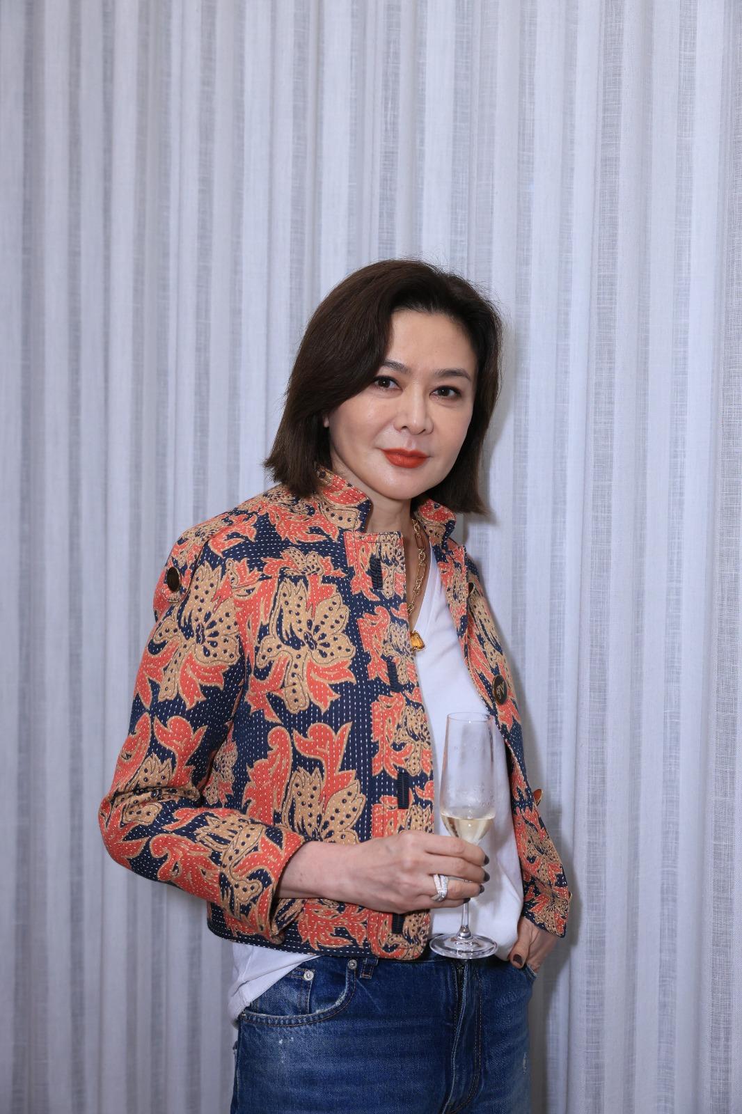 關之琳出席陳柏熹的生日會。