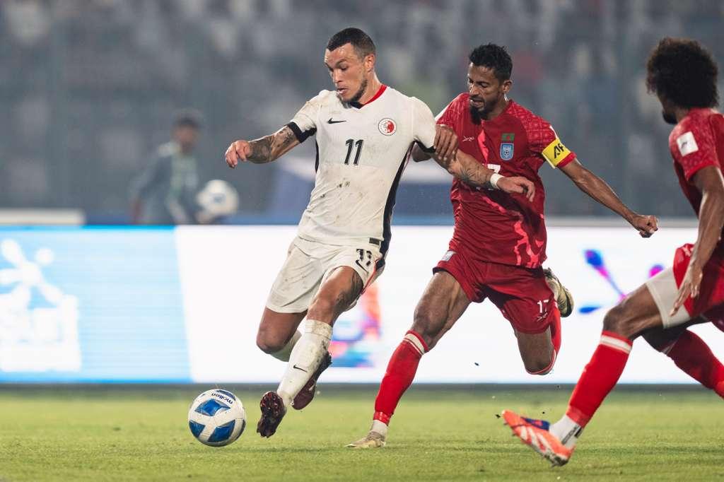 香港隊的艾華頓攻門僅僅斜出。(香港足總圖片)