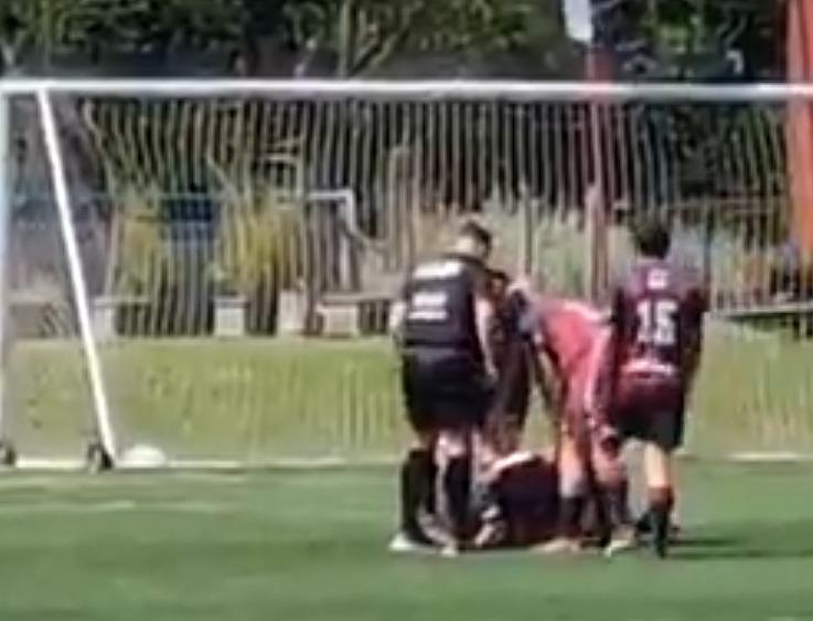 曼聯及傑志名宿前鋒科蘭(Diego Forlan)倒地不起,需要入院接受手術。