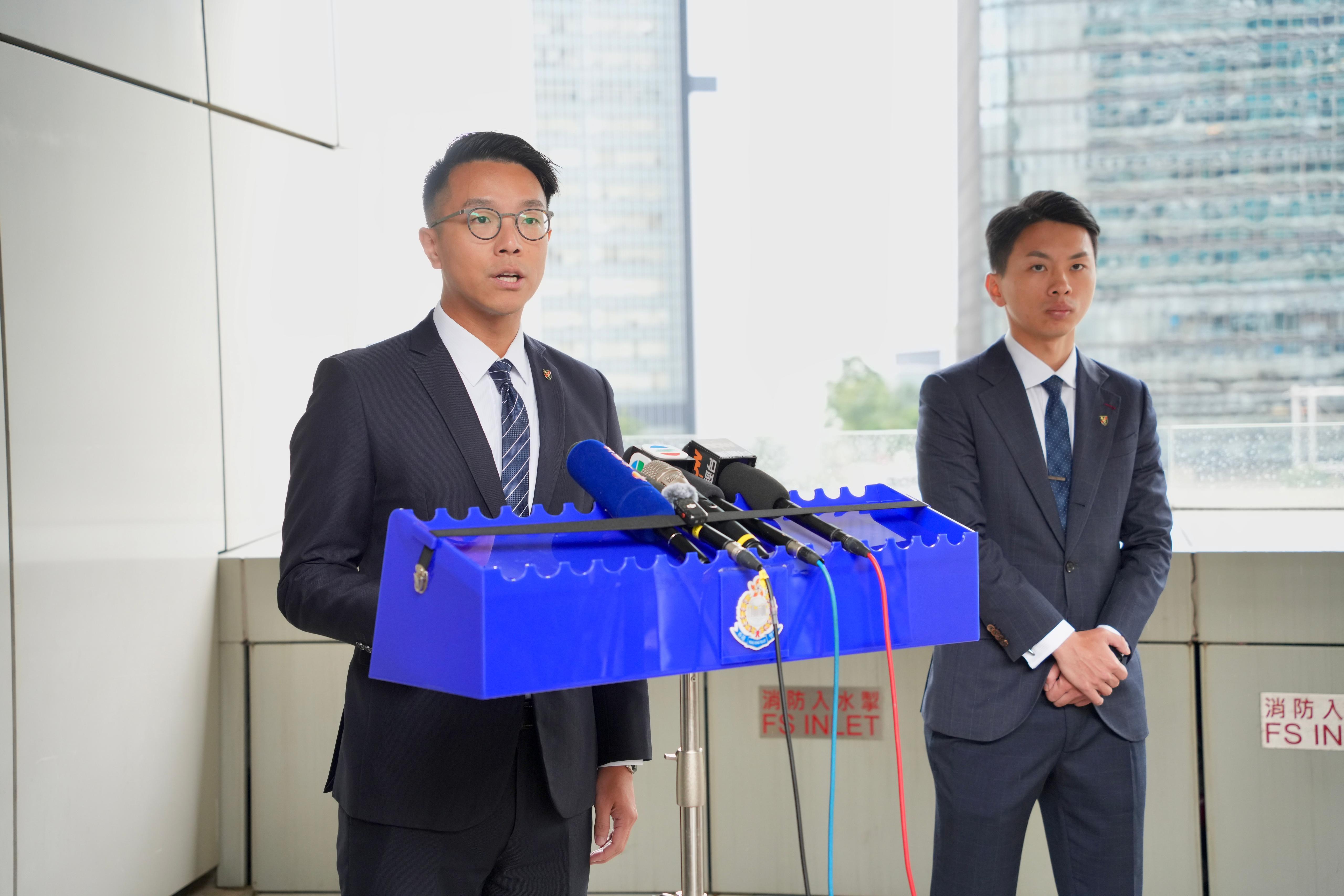 商業罪案調查科訛騙案調查組總督察韓成昊及高級督察韓振光。