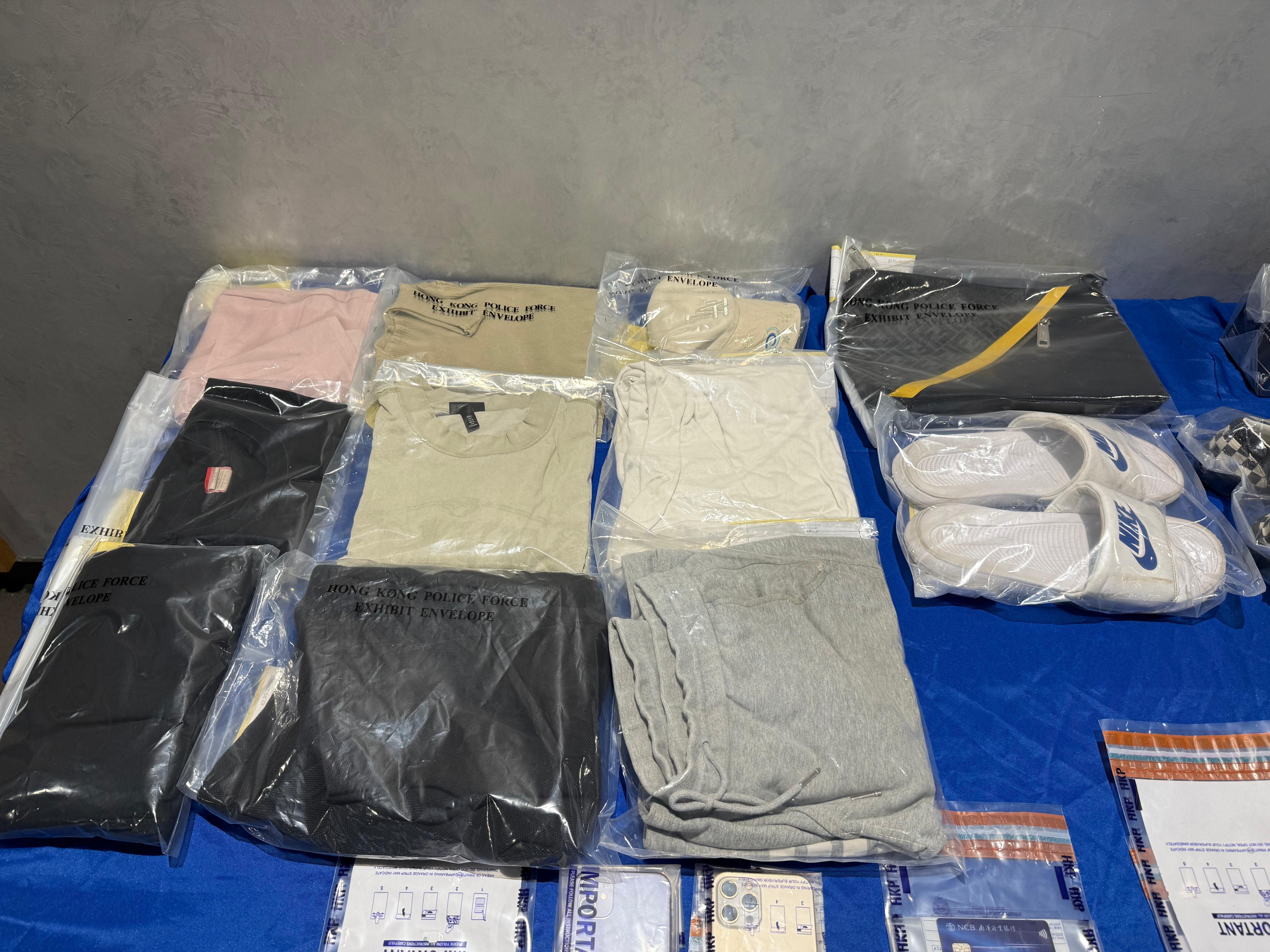 警搗彈票黨集團拘13人,涉26宗網購騙案騙款逾400萬。