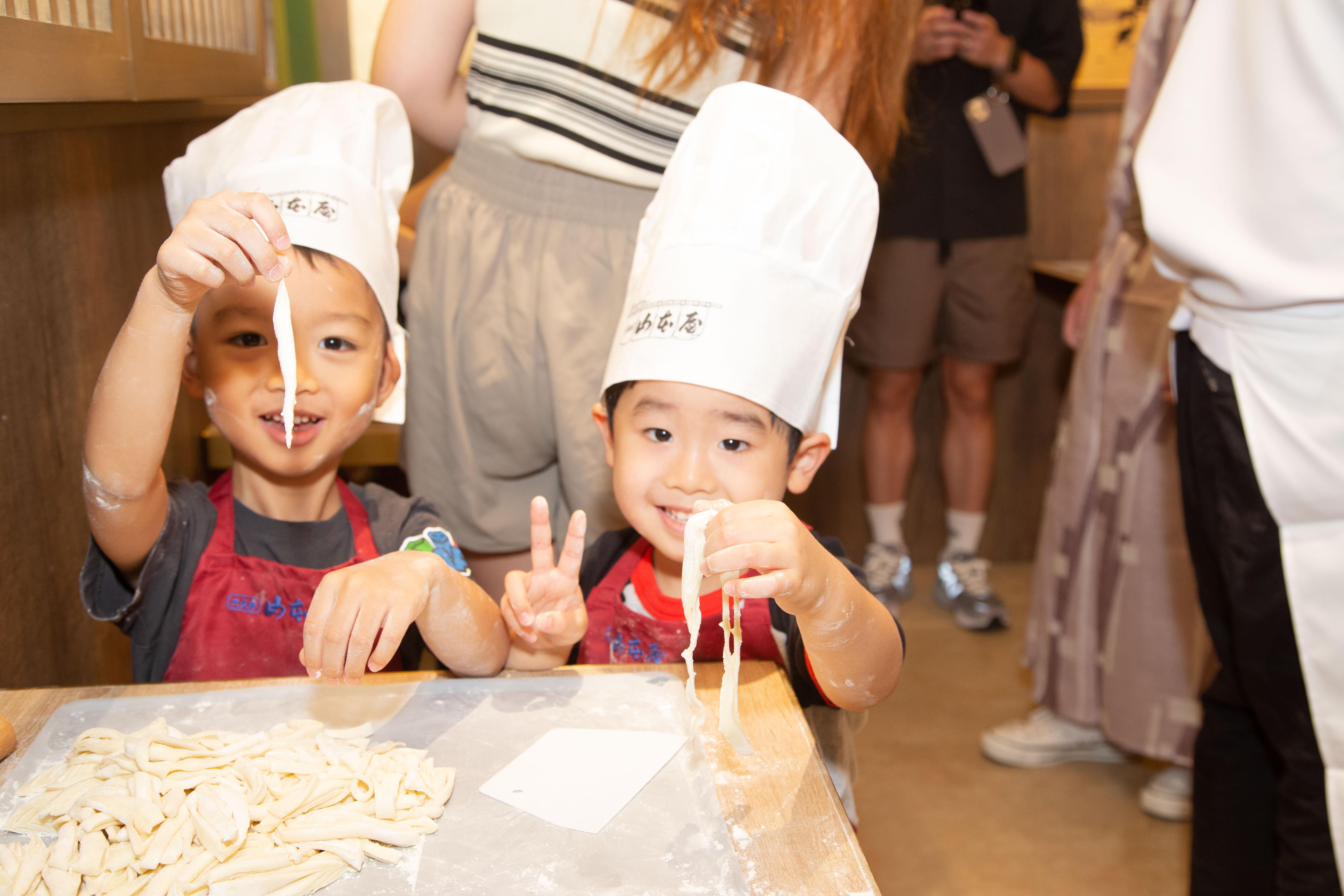 山本屋親子手打烏冬體驗工作坊