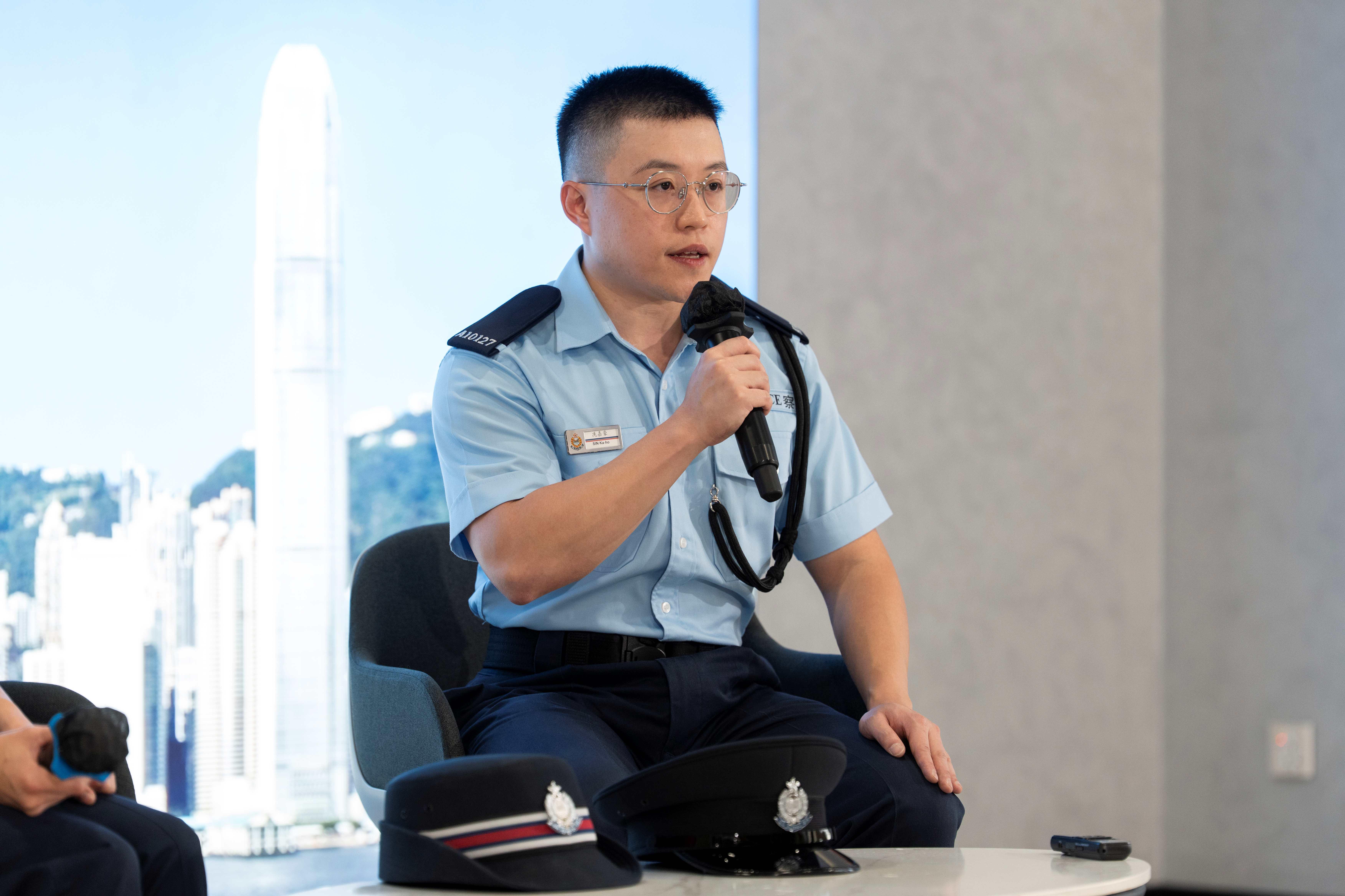 冼嘉豪投考輔警,以雙身份守護學生。