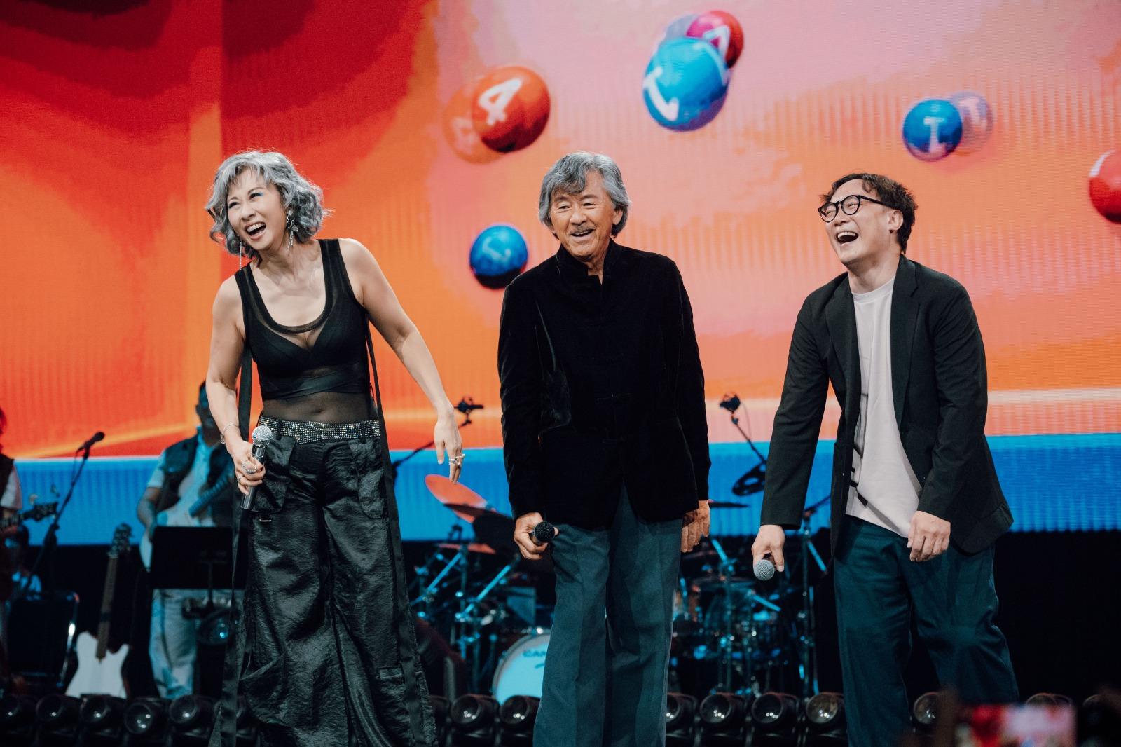 與阿Lam合唱完畢,Eason大呼過癮。