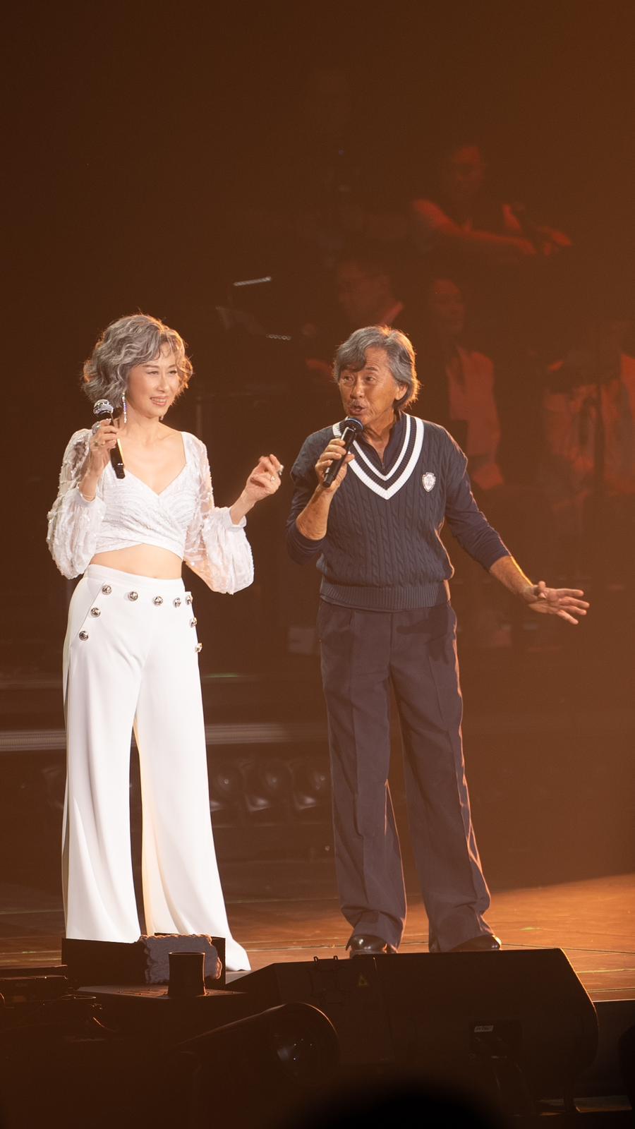 林子祥、 葉蒨文的《白頭到老WE ARE ONE世界巡迴演唱會》昨晚迎來第二場。