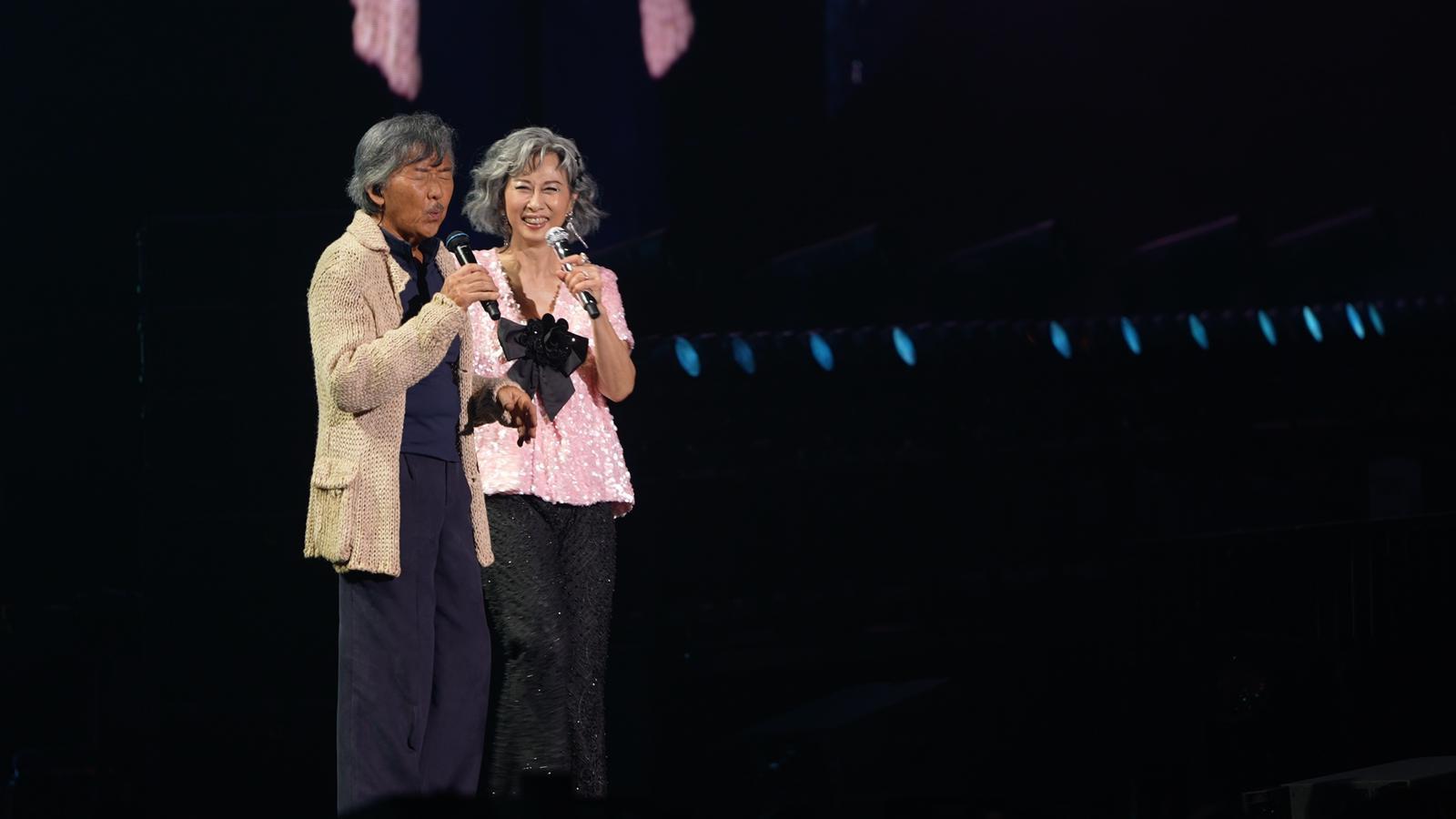 《白頭到老WE ARE ONE世界巡迴演唱會》香港站第二場繼續熱爆紅館!