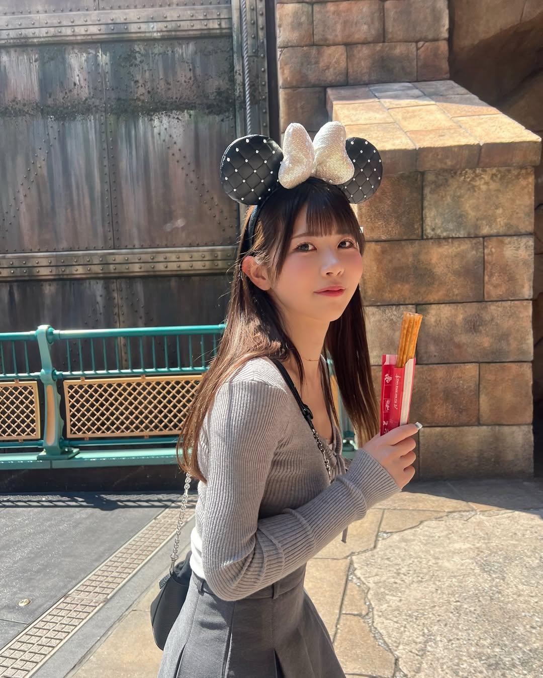 葵伊吹熱愛打籃球,被稱為「赤木晴子」真人版。