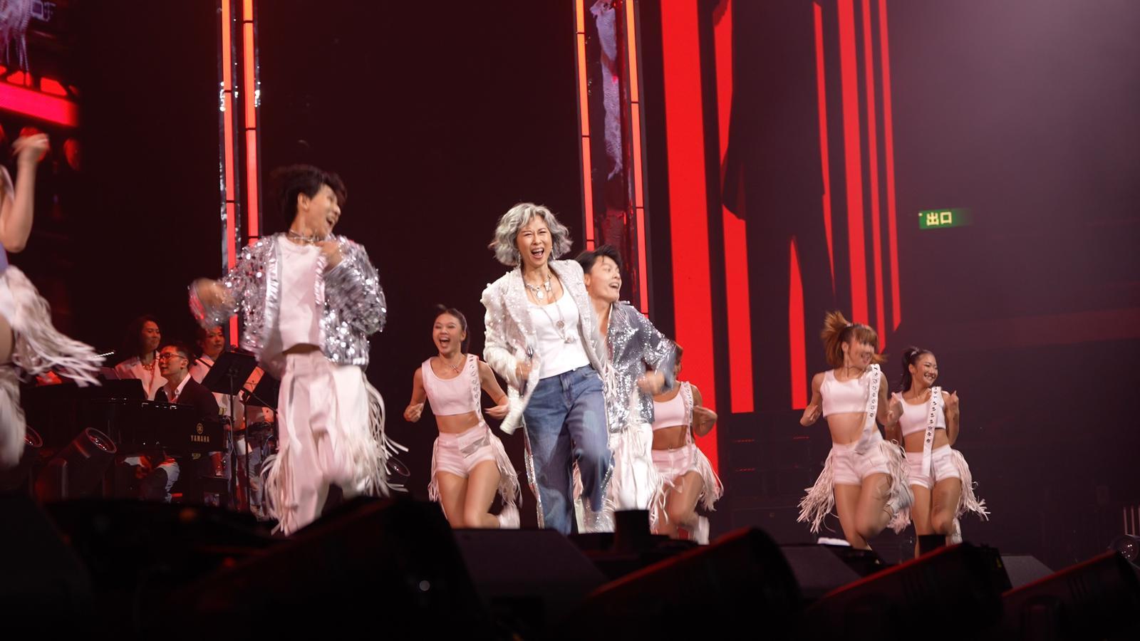 林子祥、 葉蒨文的《白頭到老WE ARE ONE世界巡迴演唱會》昨晚迎來第二場。