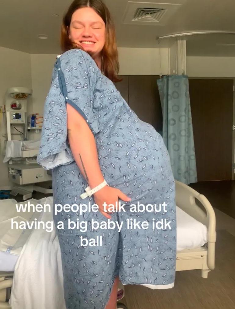 馬丁挺著巨肚待產。(互聯網)