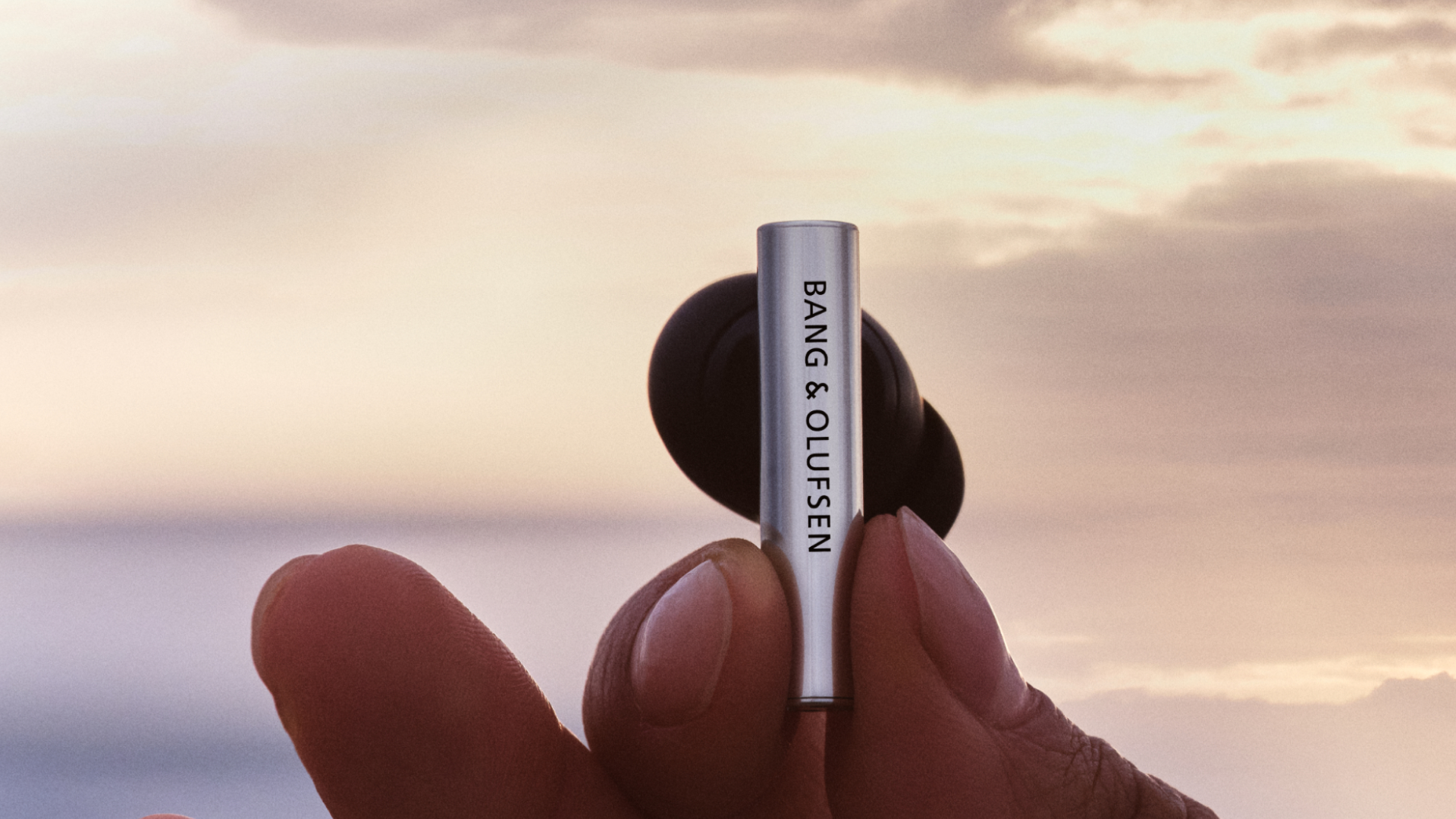 Bang & Olufsen Beo Grace每邊耳機重量為6克。