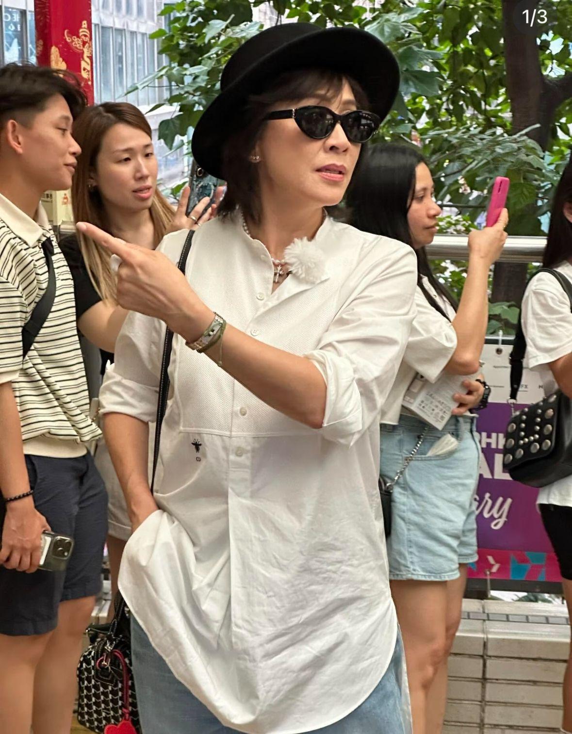 劉嘉玲在香港錄製內地綜藝節目《一路繁花2》。