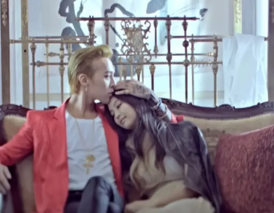 Jennie當年亦是GD緋聞女友之一。