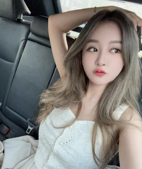 「護理系女神」謝侑芯謝侑芯6月才透露曾被某位王姓CEO追求。