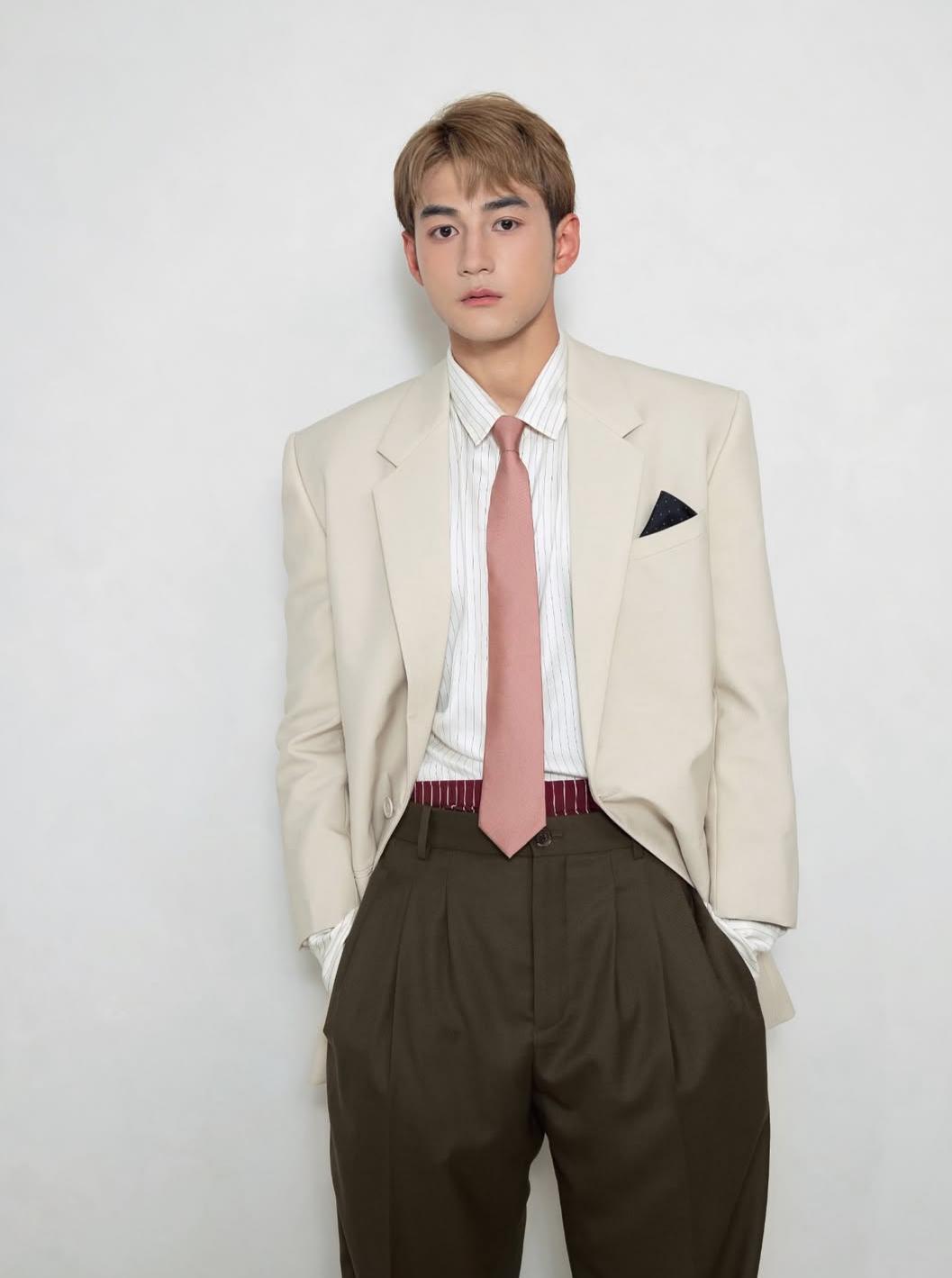 Jeffrey英俊的外表深受粉絲喜愛。