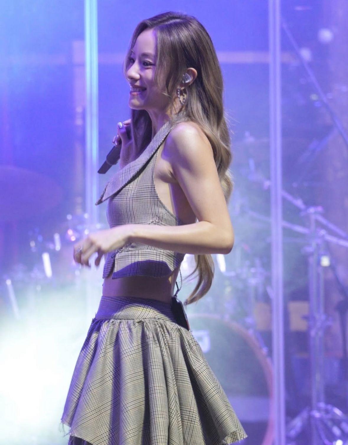 Stephy獲新加坡的音樂節活動邀請登台唱歌。