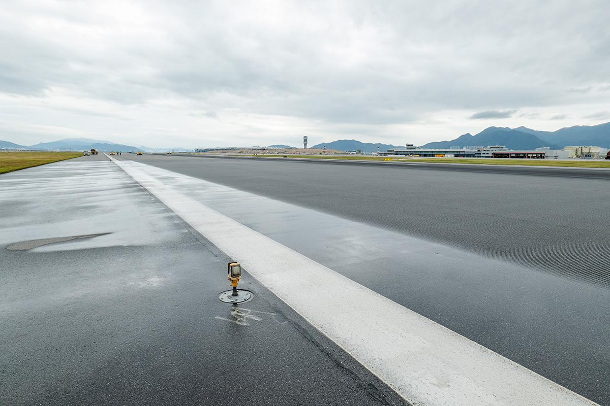 香港國際機場北跑道已於事發翌日下午4時許重開。(機管局圖片)