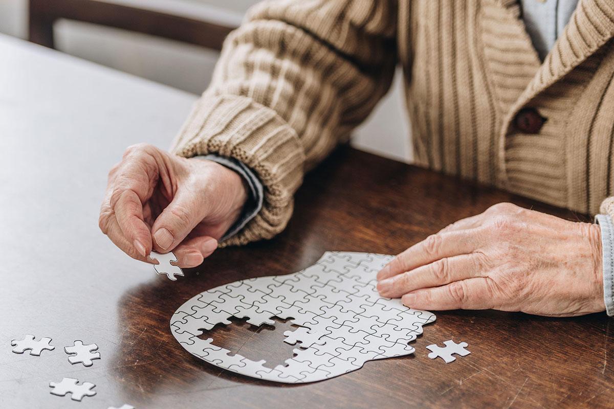隨著全球人口老齡化,認知障礙症患者會在2050年增至1.52億人。(資料圖片)