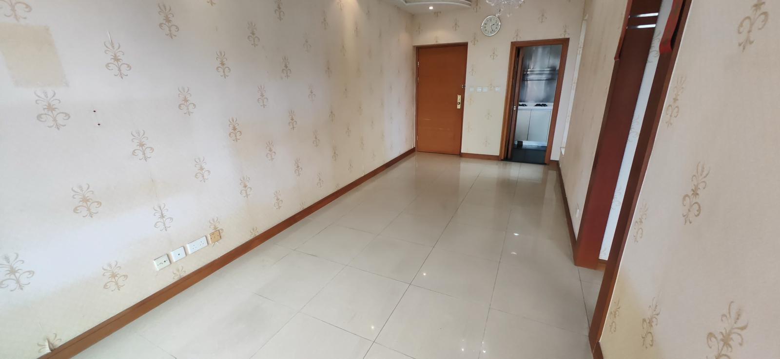 荃灣萬景峯東南三房以999萬元易手,19年升值逾1.5倍。(代理提供)