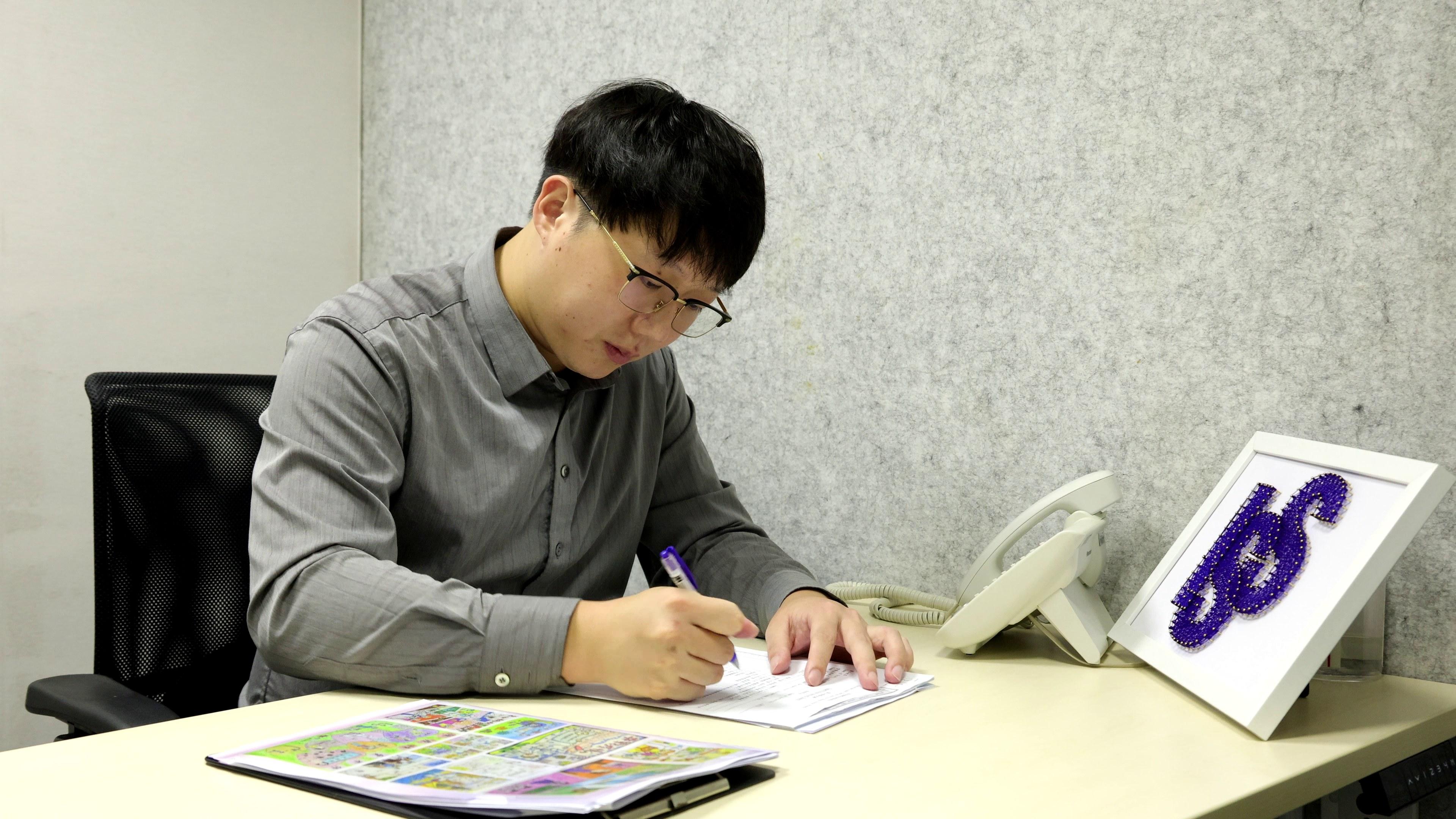 廖司吉以前也是一位跨境學生,明白跨境學生的境況,故現以自身經驗協助其他跨境學生。