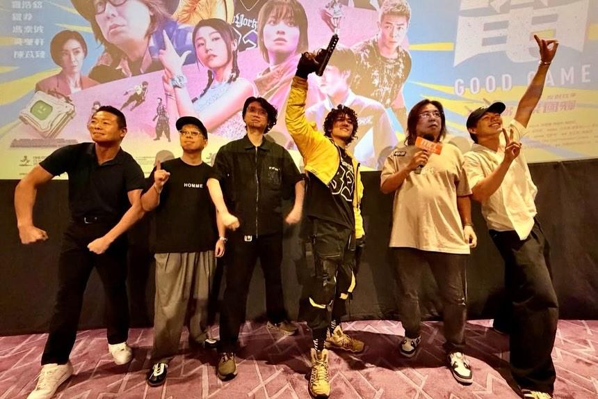 柯煒林與《觸電》演員現身謝票。(IG@willallwailam)